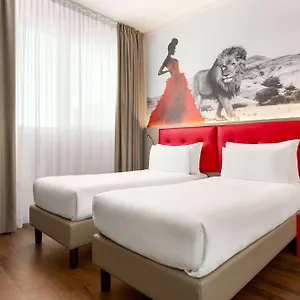 Amedia Milan, Trademark Collection By Wyndham Hotel