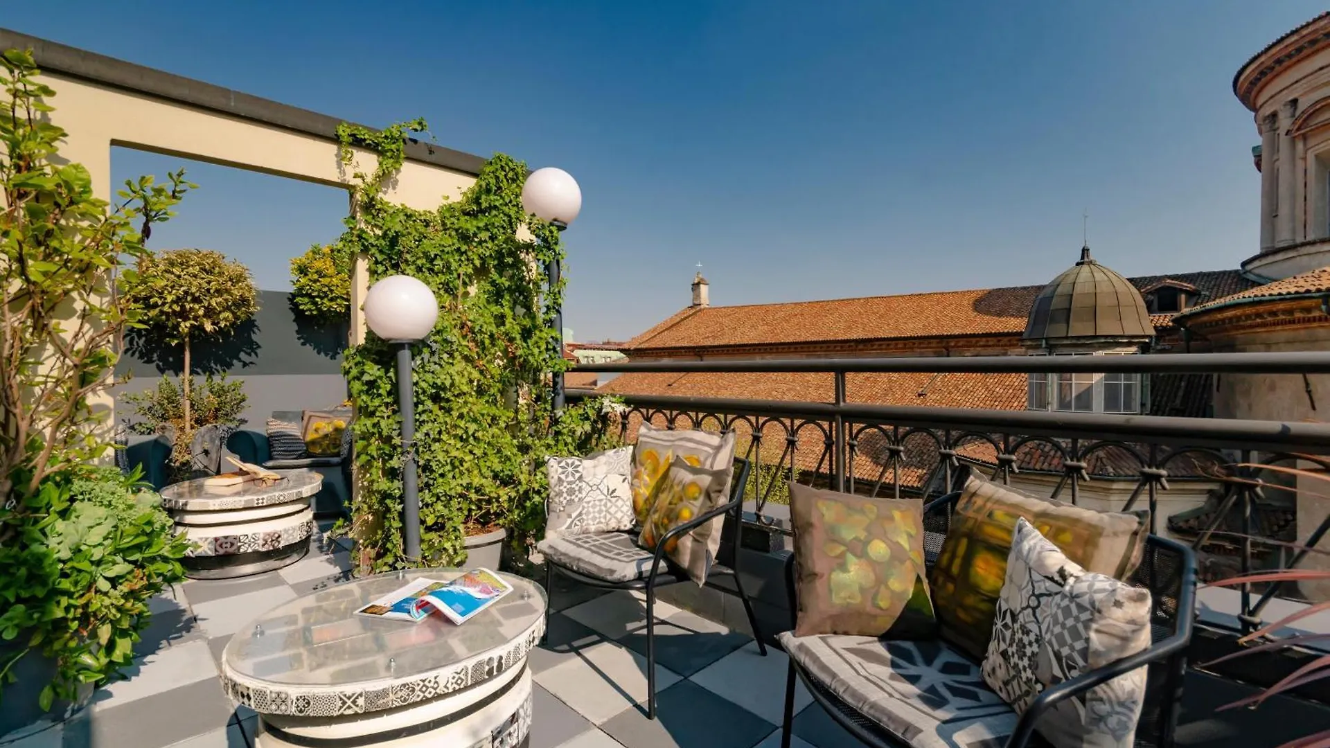B&B Hotel Milano Sant\'Ambrogio contacts