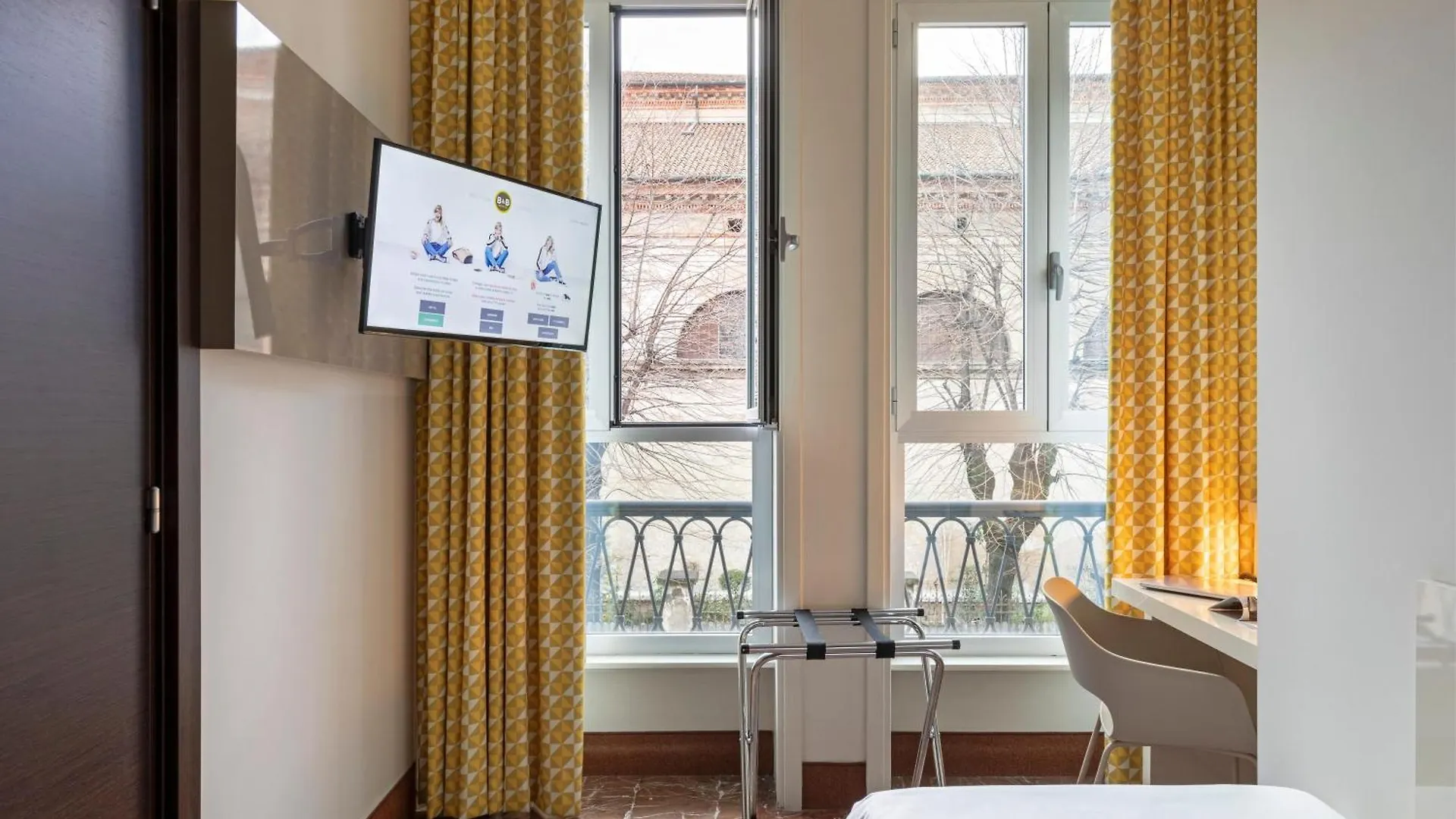 B&B Hotel Milano Sant'Ambrogio 3*, Милан