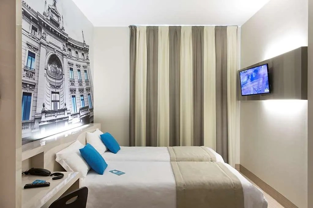 B&B Hotel Milano Sant'Ambrogio 3*, Milan
